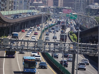 中秋連假第2天　國道19路段易塞車