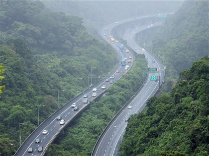 中秋連假第2天 省道部分路段估湧現觀光旅遊車潮