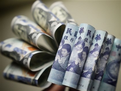 股匯不同調　台股攻克27000點新台幣跌破30.5元