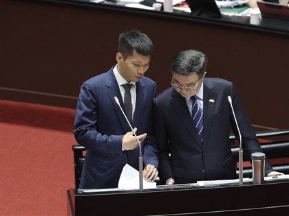 李洋首度備詢喊部部都是運動部　卓榮泰期許發揮想像以新觀念領軍