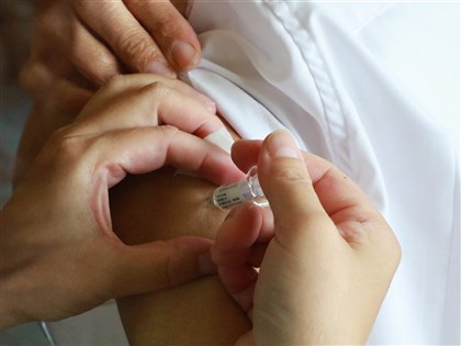 健康幣最快115年第1季上路　打疫苗、篩健檢公費自費都可積點