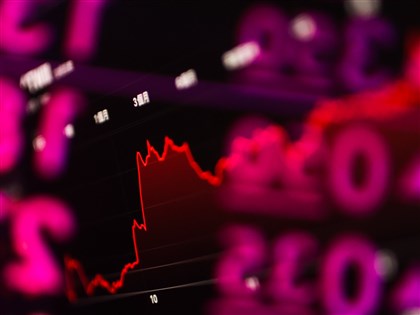 黃仁勳看好AI需求　台股漲238點收27301點刷11項紀錄