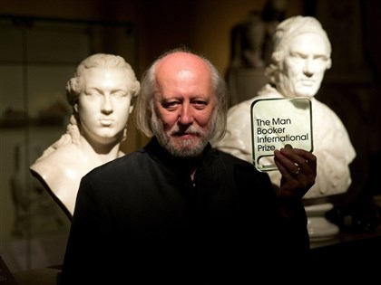 匈牙利作家卡撒茲納霍凱摘諾貝爾文學獎　末日恐懼中彰顯藝術力量