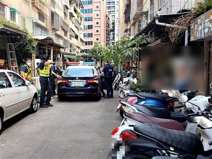 感情糾紛衝突　台中男持刀攻擊女友與鄰居致3傷