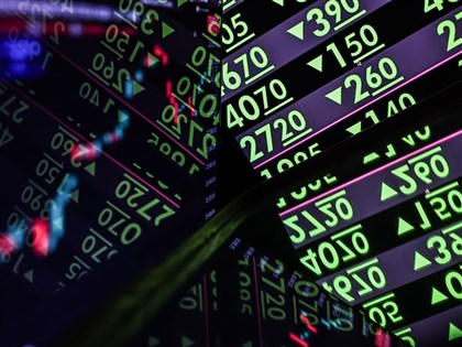 台股力守10日線收跌378點　留292點長下影線