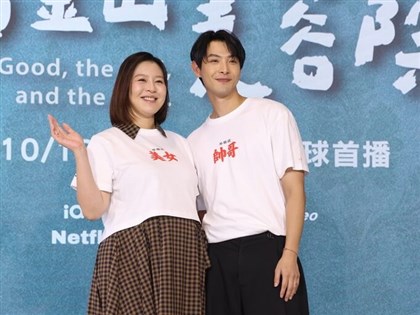 劉品言挺孕肚宣傳新戲　虧連晨翔「親密戲要我教」