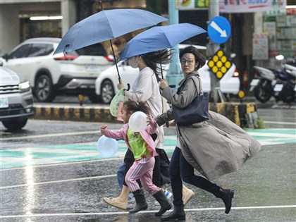 吳德榮：10/19起秋颱共伴　北、東部防大量降雨