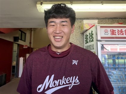 莊昕諺季後挑戰賽牛棚熱身7局　被隊友笑「臭火焦」