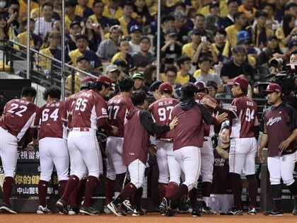 台灣大賽G2兄弟打線熄火　樂天投打發揮2連勝奪冠率88.9%