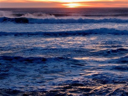 數發部：國際海纜APG供電異常　台灣網路不受影響