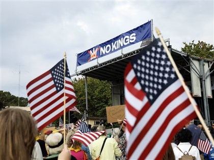 全美數百萬人響應無王日　抗議川普強硬政策【圖輯】