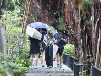 東北季風稍減弱北部及東北部濕涼 迎風面續防大雨