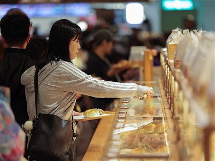 AI需求熱絡帶動 9月景氣燈號轉亮黃紅燈
