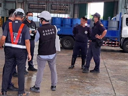 強闖屏東焚化廠欲倒外縣市廚餘案　屏檢聲押2人