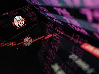台積電新天價1520元 台股越過28500點創新高