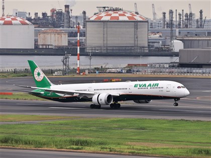 長榮航修改請假制度 3天病假不扣考績也不鎖班表