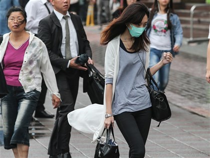 東北季風影響北台稍涼　吳德榮：有熱帶系統將發展