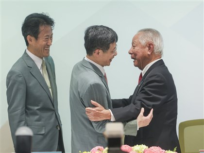 玉山金483億收購三商壽　黃男州：睡美人就差王子一吻