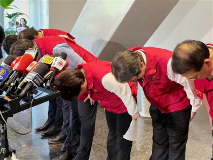 盧秀燕鞠躬道歉 坦承非洲豬瘟防疫做不夠好