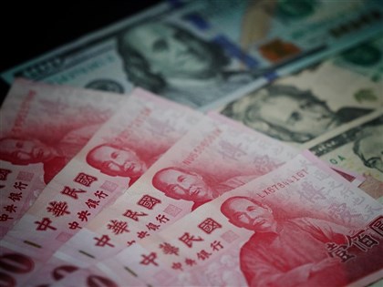 熱錢流出股匯雙挫 新台幣摜破31元整數大關