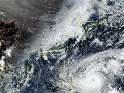 颱風鳳凰升為中颱 全台10日至12日慎防雨勢