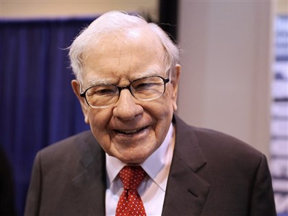 巴菲特證實年底卸任執行長　暫不脫手波克夏持股
