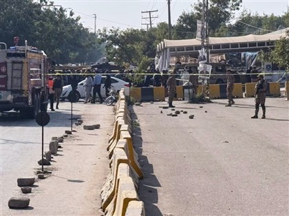 巴基斯坦法院外汽車炸彈爆炸　至少5死13傷