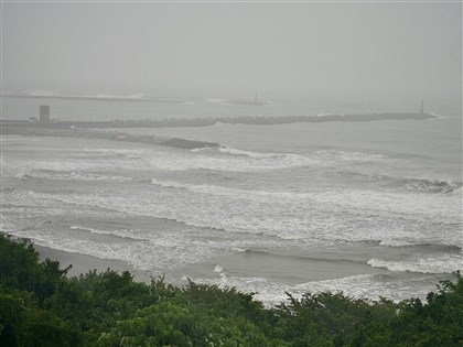 颱風鳳凰減弱　13日停班停課情況一覽