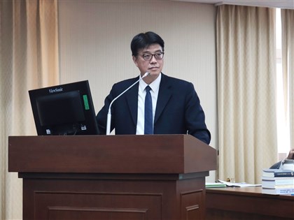 立委質疑製造赴陸恐慌　陸委會：留置1人也要關注