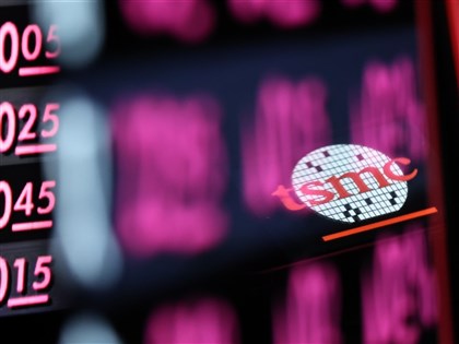 鴻海勁揚台積電小跌　台股早盤震盪翻紅