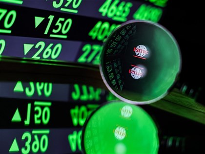 台股早盤挫逾500點 台積電下跌35元、鴻海跌逾2%