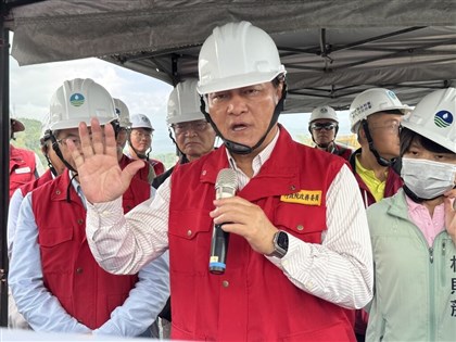 季連成:馬太鞍溪左岸興建大堤 便道10天內通車