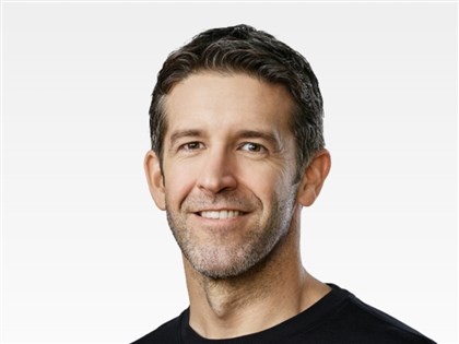 金融時報:蘋果加速接班規劃 庫克最快明年卸任