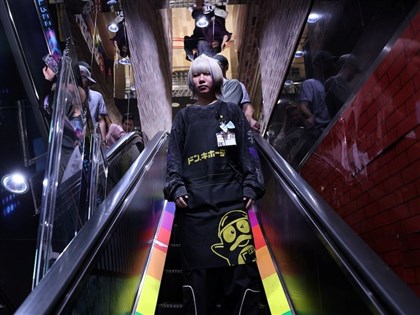 因應缺工潮 日本企業放寬髮色與服儀限制