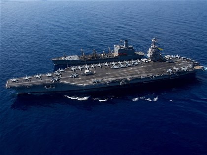 美軍航母部署加勒比海打擊販毒 東太平洋另襲運毒船