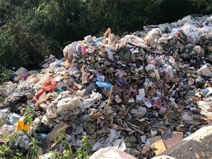 高雄月世界、田寮棄置百噸垃圾　岡山區里長父子和司機羈押