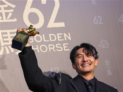 張震放鬆演戲成2奪金馬影帝秘訣　稱家人是幸運物