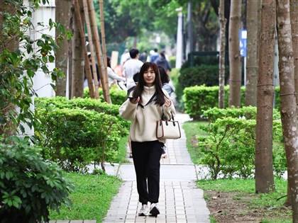 各地多雲到晴 傍晚後基宜大台北局部短暫雨