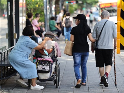 總統：明年提前啟動長照3.0　達在地安老3目標[影]