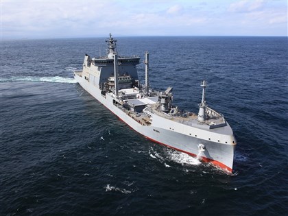 紐西蘭最大軍艦罕見穿越台灣海峽　紐國防長：航行自由權利