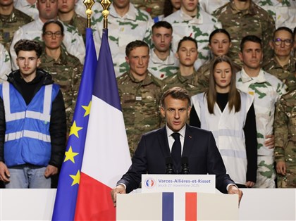 面對俄羅斯威脅 馬克宏宣布法國明年夏天恢復志願役