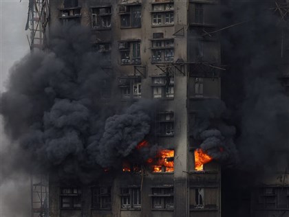 香港宏福苑惡火增至83死　仍有多人失聯