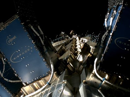 福衛八號首顆衛星齊柏林入軌 海外地面站通聯成功