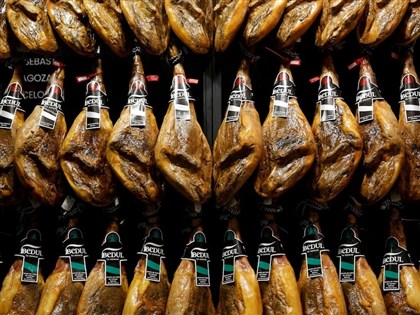 西班牙爆非洲豬瘟  活豬及豬肉產品今起禁輸台