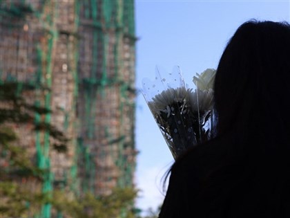 香港宏福苑大火一週　港人在傷痛與疑問中追尋真相