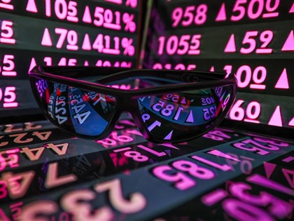 台股漲218點收28400.73點　創收盤指數新高