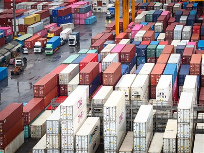 早安世界》台灣11月對美出口金額年增1.8倍 全年出口增幅估近15年最強