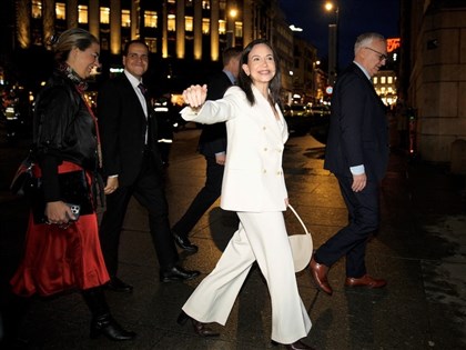 諾貝爾和平獎得主馬查多現身挪威 誓言返委內瑞拉終結暴政