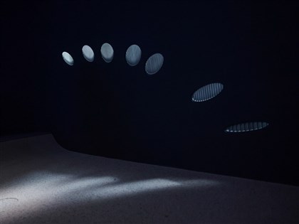 將太陽月亮裝進美術館　謝榕蔚摘台北美術獎首獎