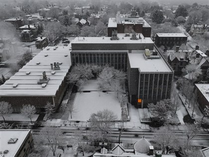 美國布朗大學槍擊案 被捕關係人因證據不足將獲釋